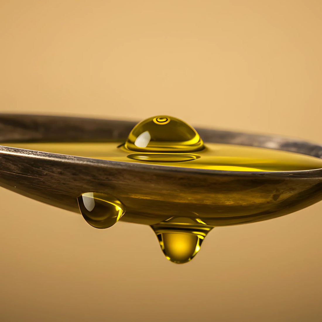 Hemp Oil Benefits: 7 Science-Backed Reasons to Use It Daily (Skin, Stress & More)